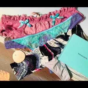 Victoria’s Secret & PINK💎 bundle of three panties